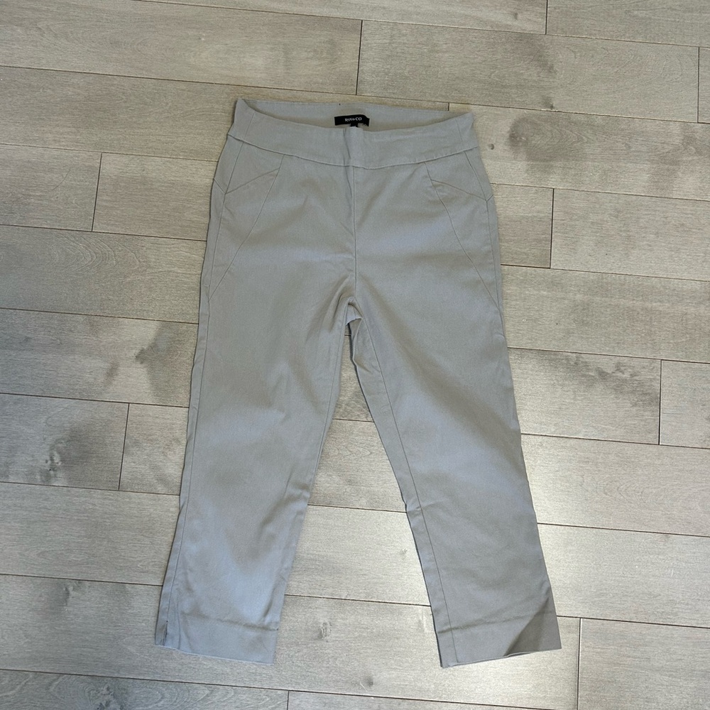 RW&CO. Light Beige Capris